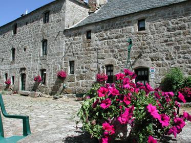 Ferme de la Besse - Restaurant MICHELIN 07510 Usclades-et-Rieutord